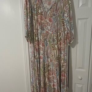 Floral V-Neck Maxi Dress